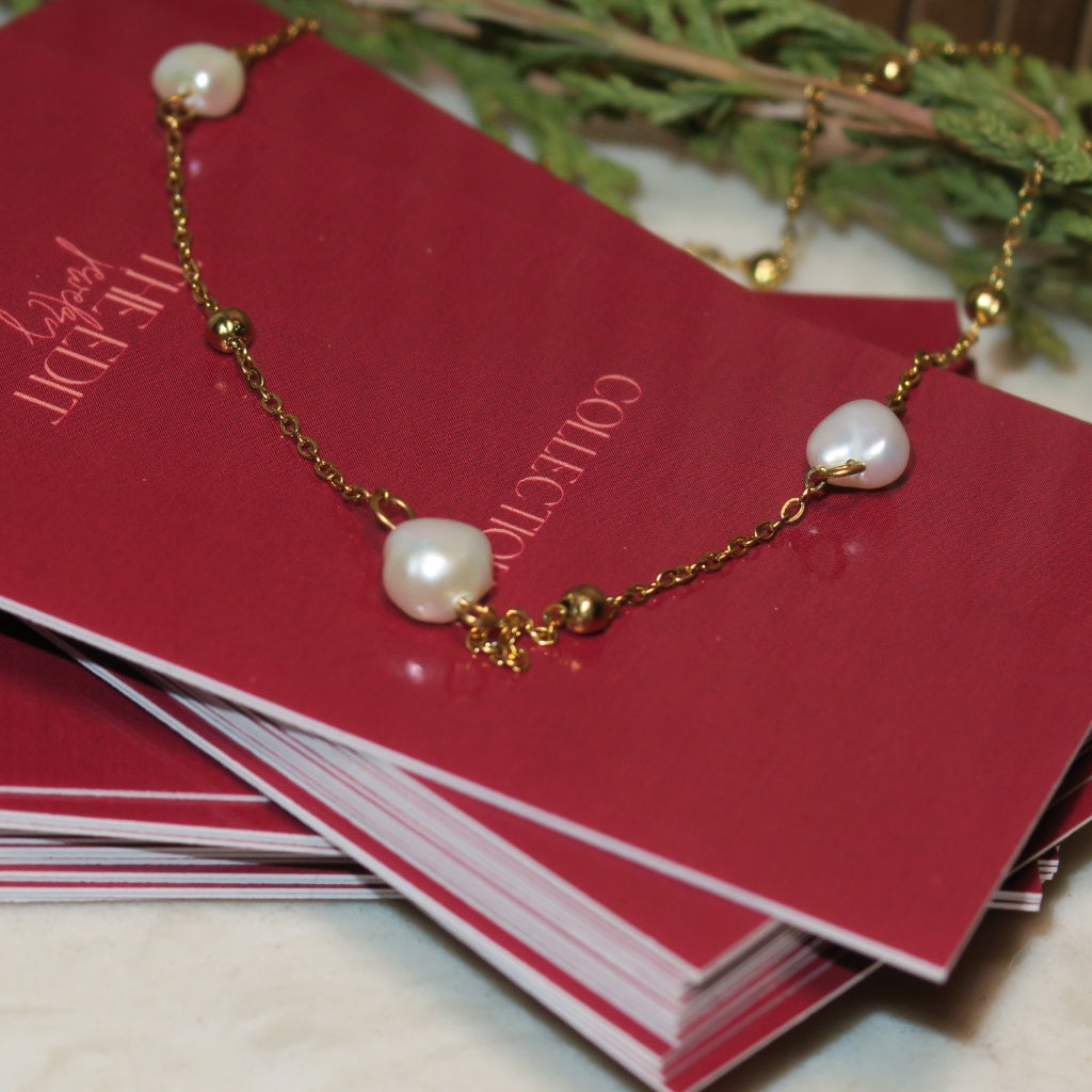 14k Gold Dainty Fresh Water Pearl Detail Necklace